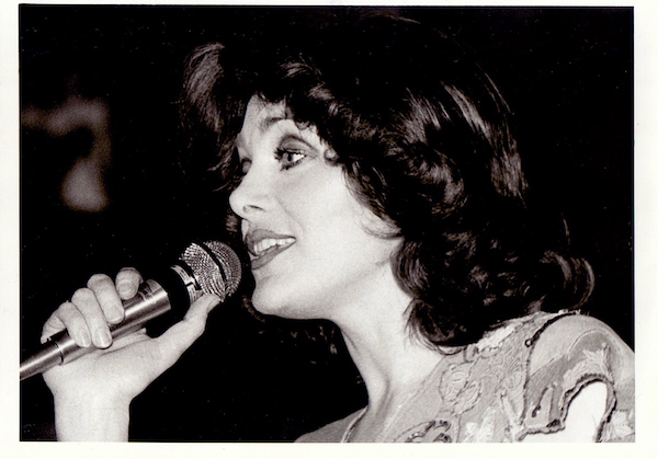 http://irenajarocka.pl/webdocs/image/2016/KG/Irena-fot-A.Boncza-Pioro-1979-2.jpg