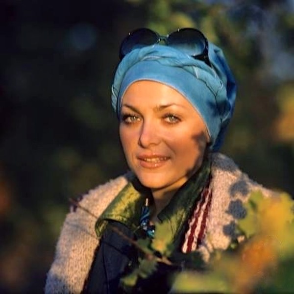 http://irenajarocka.pl/webdocs/image/2019/KG/Irena-w-turbanie-1975-2.jpeg