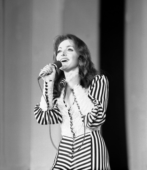 http://irenajarocka.pl/webdocs/image/2024/KG/Irena-Festiwal-Sopot-1974-na-scenie.jpg