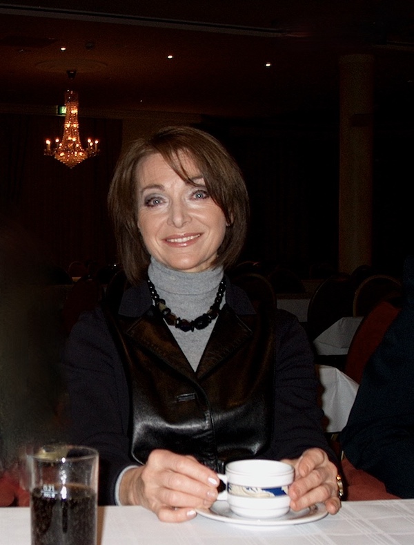 http://irenajarocka.pl/webdocs/image/2024/KG/Irena-Hannover-2008-przy-herbacie.JPG