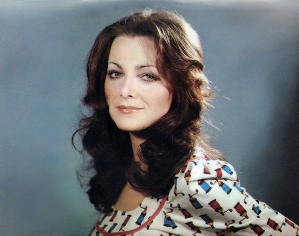 http://irenajarocka.pl/webdocs/image/2025/KG/Irena-w-bluzce-z-mlynkami-1973-fot-Jerzy-Plonski.jpeg