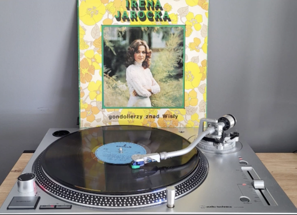 http://irenajarocka.pl/webdocs/image/2026/KG/50-lat-LP-Gondolierzy-znad-Wisly-pllyta-na-adapterze.jpeg
