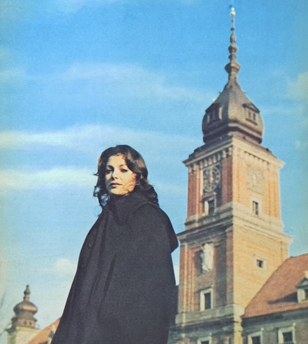http://irenajarocka.pl/webdocs/image/2026/KG/Irena-1974-przy-zamku-krolewskim-okladka-Stolica.jpg