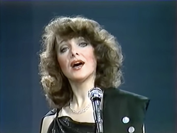 http://irenajarocka.pl/webdocs/image/2026/KG/Irena-koncertowe-TV.clip-w-czaenej-sukni-1981.jpg